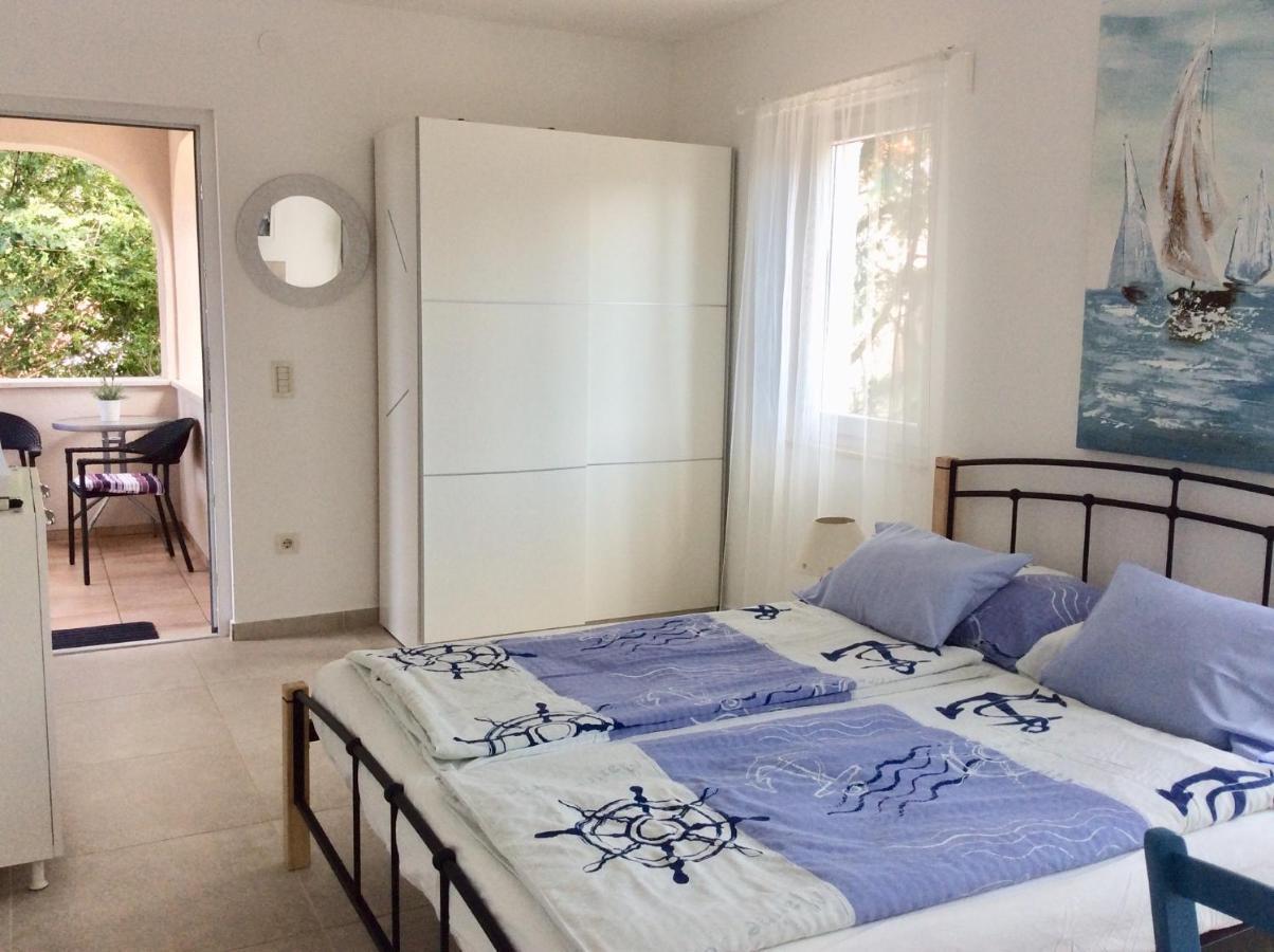 Apartment Pin Пинезичи Экстерьер фото